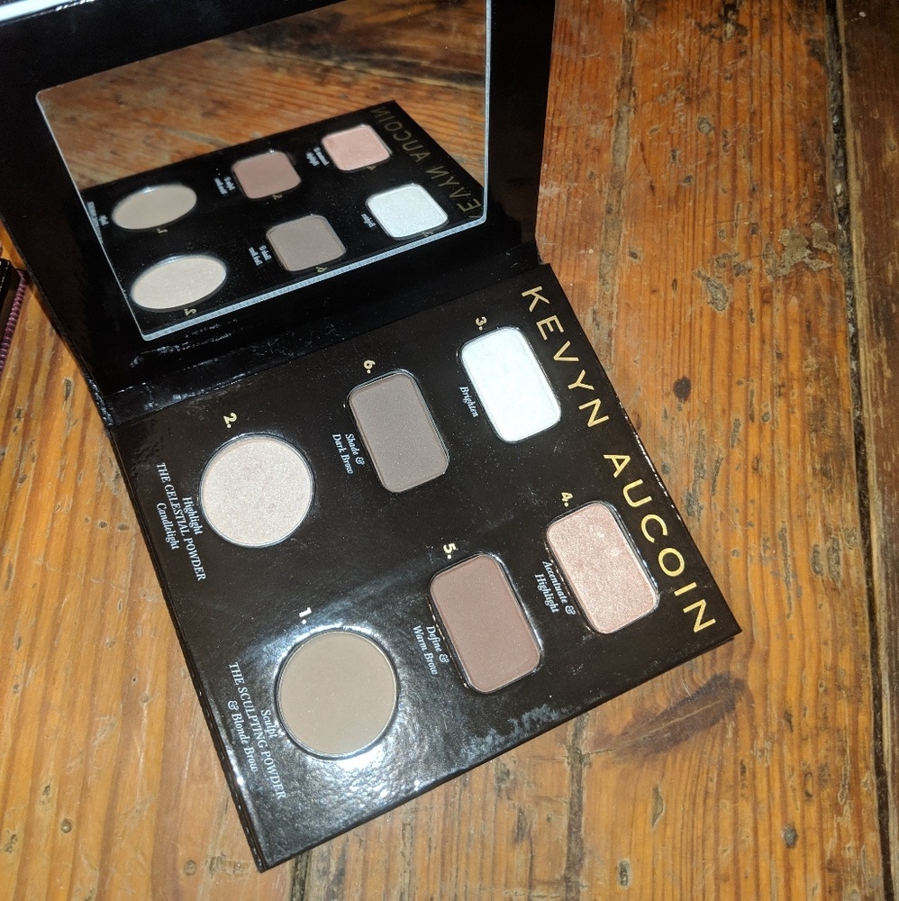 Kevyn Aucoin Art of Contouring palette - Picture 2 of 7